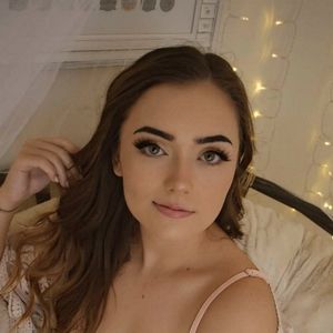 Meet your Posher, Thieah